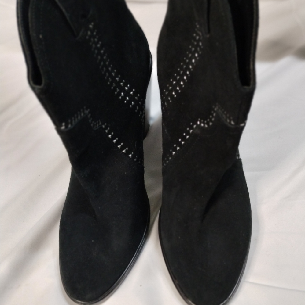 Joie suede studded ankle booties size 39/9 black C